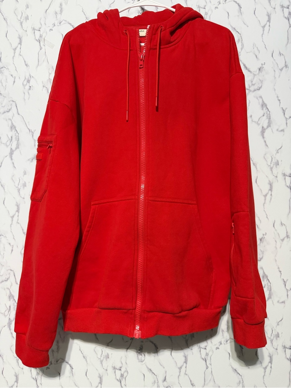Comfrt Airplane Mode Travel Zip Hoodie – Mega | XL | Crimson | NWOT